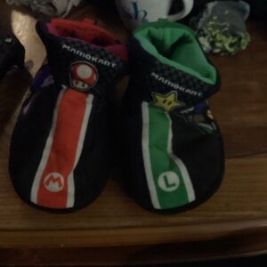 Mario Kart Kids Slippers - Red and Green
